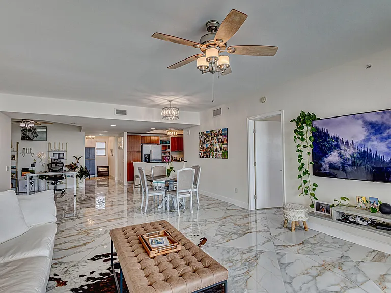 2640 Lake Shore Dr #2014 — Photo 26