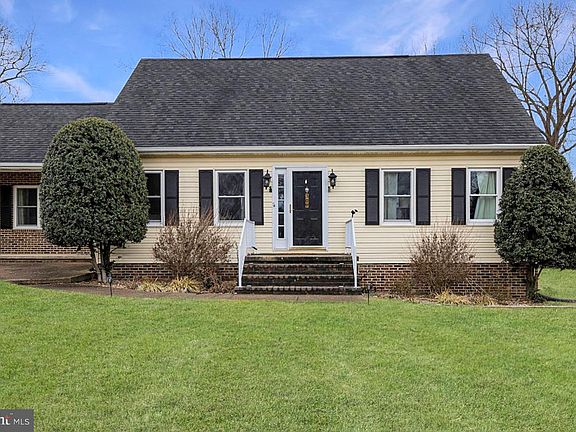 2nd image of 309 Meghann Dr