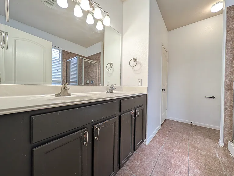 6038 Starbrook Creek Dr — Photo 14
