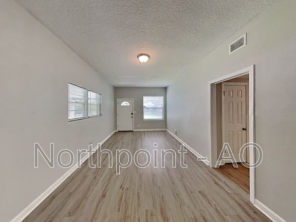 2nd image of 5039 Lexington Ave