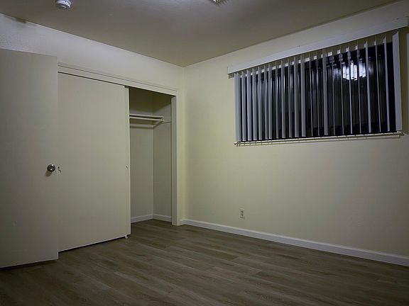 3rd image of 970 Clyde Ave #1