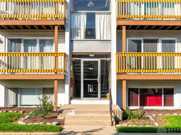 5650 Coach Dr W #17, Dayton, OH 45440