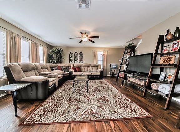 2nd image of 216 Calixto Ct