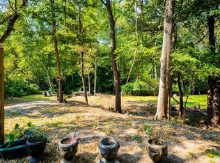 1722 S Brookside Ave, Independence, MO 64052