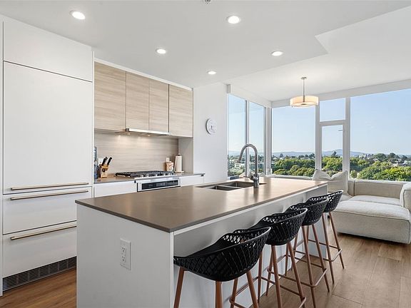 4th image of 60 Saghalie Rd #605