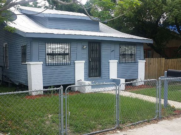 2nd image of 3509 E 22nd Ave