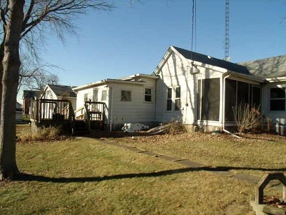 2nd image of 104 East St