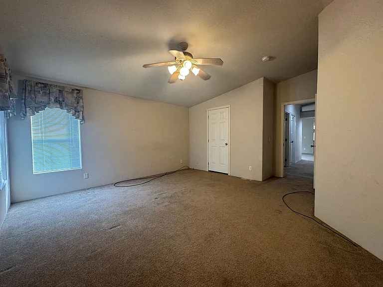 10044 S Kent Rd — Photo 10