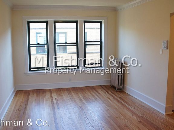 5th image of 2332 1/2 N Spaulding Ave APT 2B