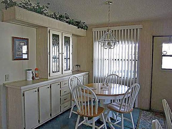3rd image of 435 Edgemar Ct