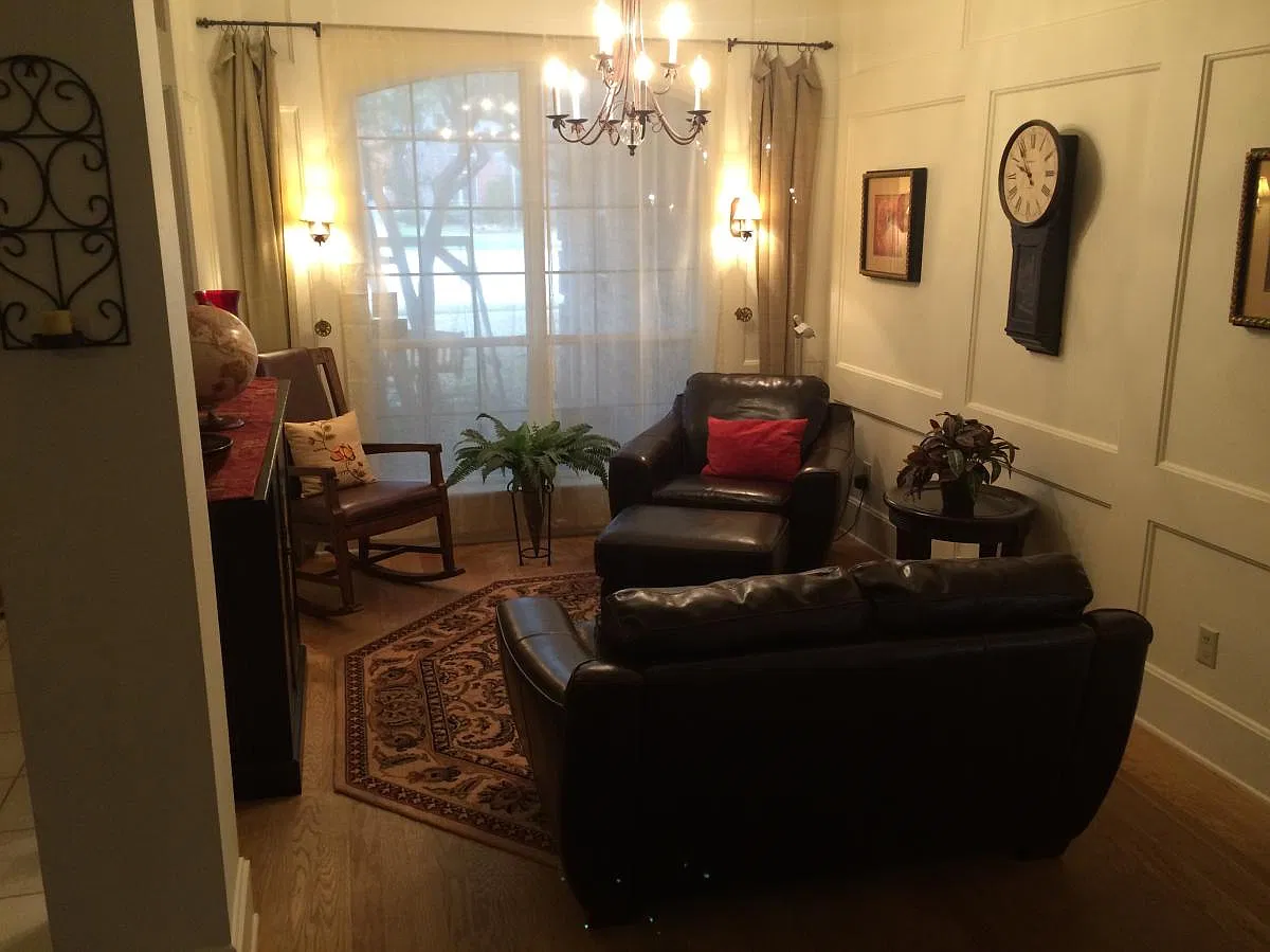 3 bed, 2400 sqft, $2,950 — Photo 4