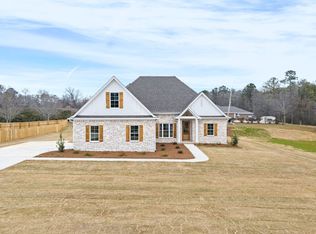 1785 Hanson St, Opelika, AL 36801