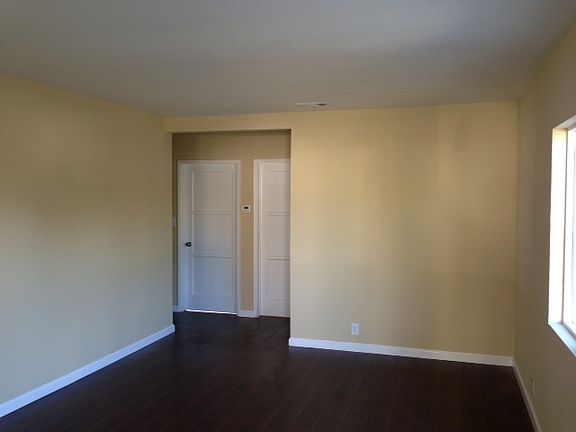 5th image of 10870 Whitburn St