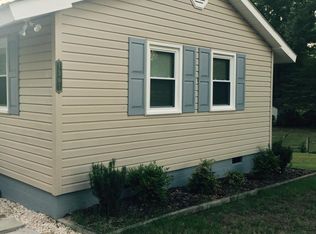 1301 Riverside Dr, Charlotte, NC 28214