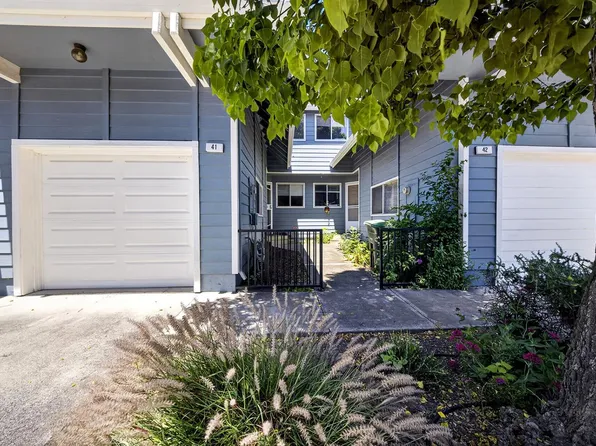 41 Meadowbrook Court, Cotati, CA 94931