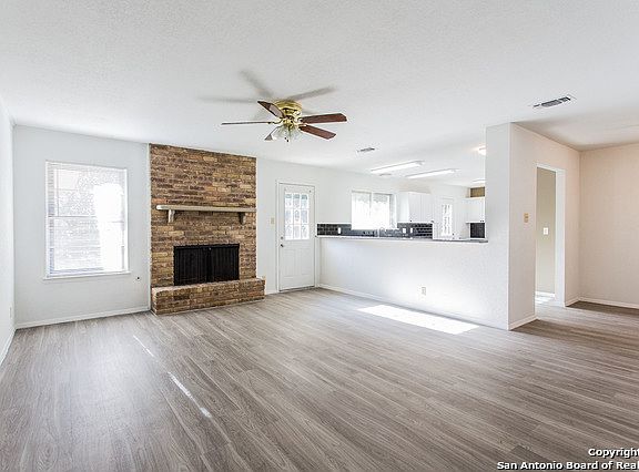 3rd image of 8330 Delphian Dr