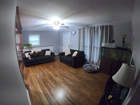 4th image of 198 Twin Oak Dr