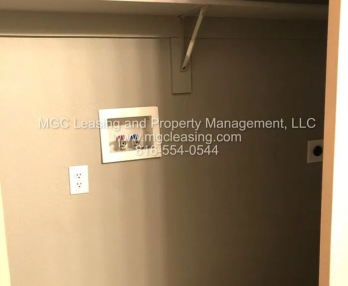 811 Garden Way — Photo 6
