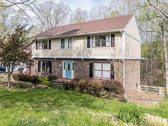 3rd image of 181 Juniper Dr