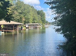 6028 Lost Cove Dr, Mineral, VA 23117