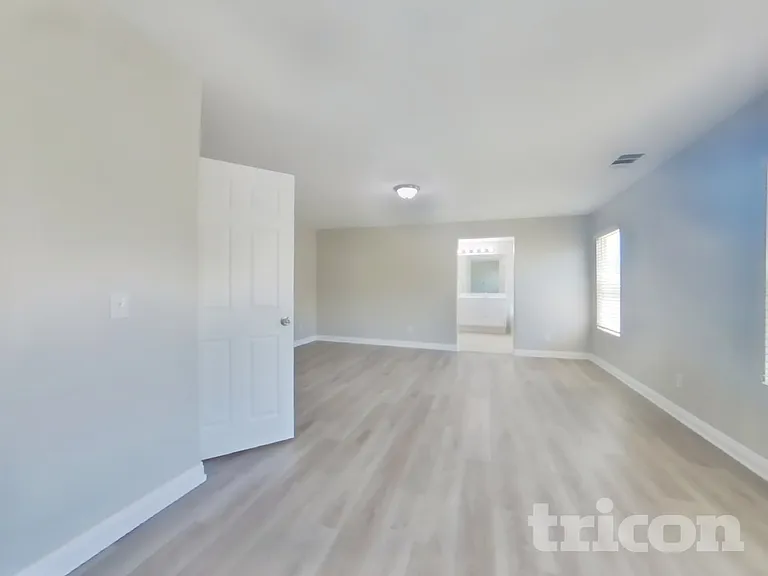 13741 Starshine Dr — Photo 7