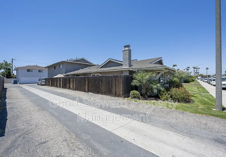16721 Bartlett Ln #3 — Photo 28