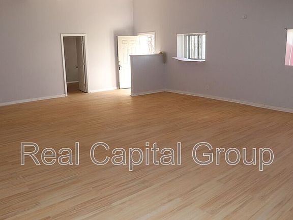 2nd image of 524 Summit Ave