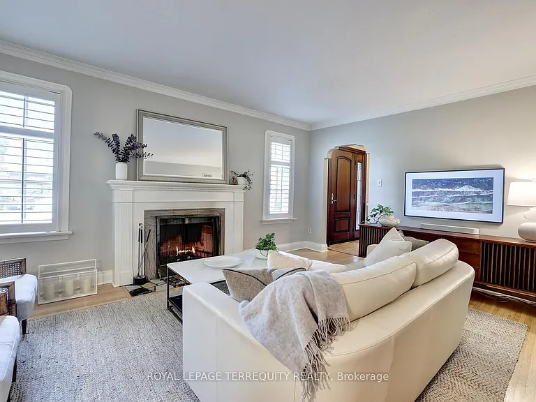 20 Elderidge Ave — Photo 3
