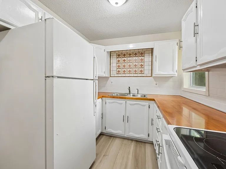 2113 Silver Lake Dr — Photo 12