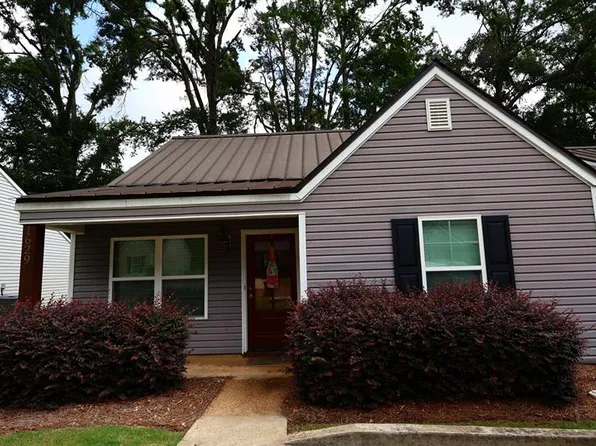 1629 Oxford Pl, Oxford, MS 38655
