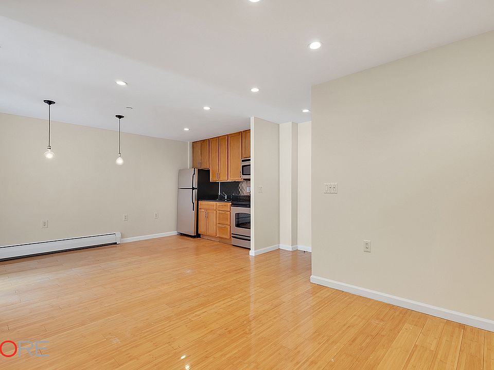 1st image of 96 Avenue C APT 3R