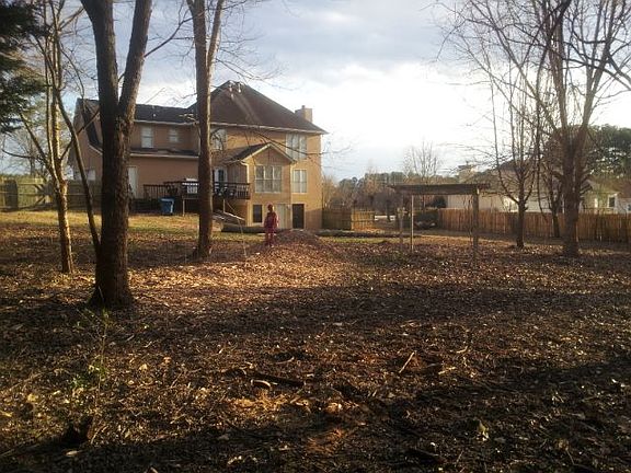 2nd image of 969 Lakeview Rd