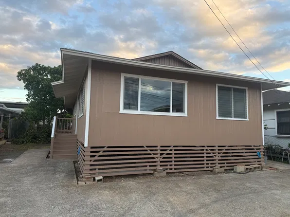 1319 Arsenal Rd #1, Honolulu, HI 96819