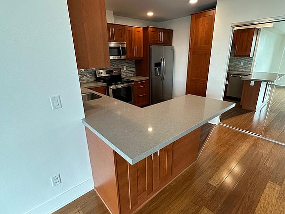 Counter seating, bonus closet, pantry, fully equipped kitchen