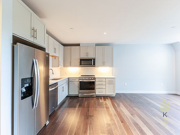 2nd image of 136 Babcock St #415