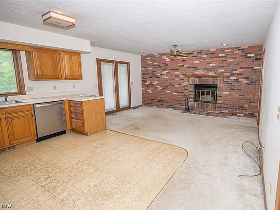 5th image of 10110 Weathersfield Dr