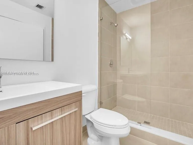 501 N Dixie Hwy #C101 — Photo 11