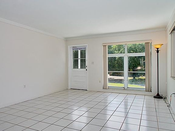 5th image of 232 S Riverhills Dr