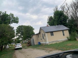 411 5th St W, Roundup, MT 59072