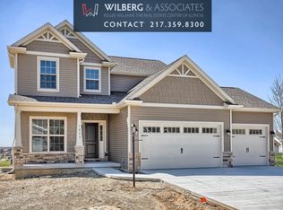 1809 Blue Bird Dr, Mahomet, IL