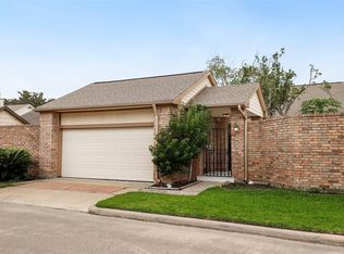 1611 Bernard Way, Houston, TX 77058