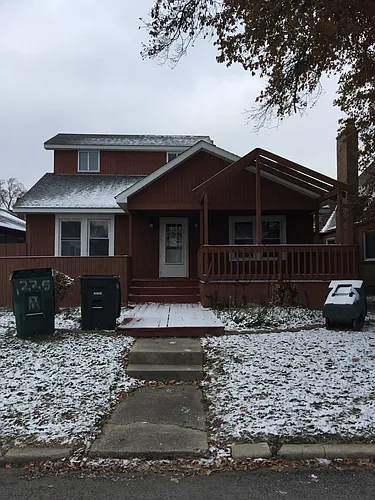 1124 W Marsh St Photo 1