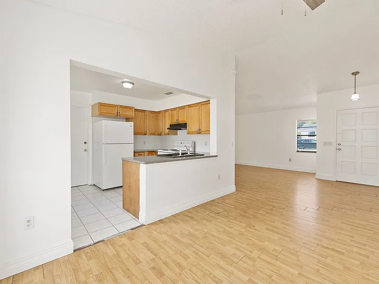 3567 SW 151st St — Photo 6