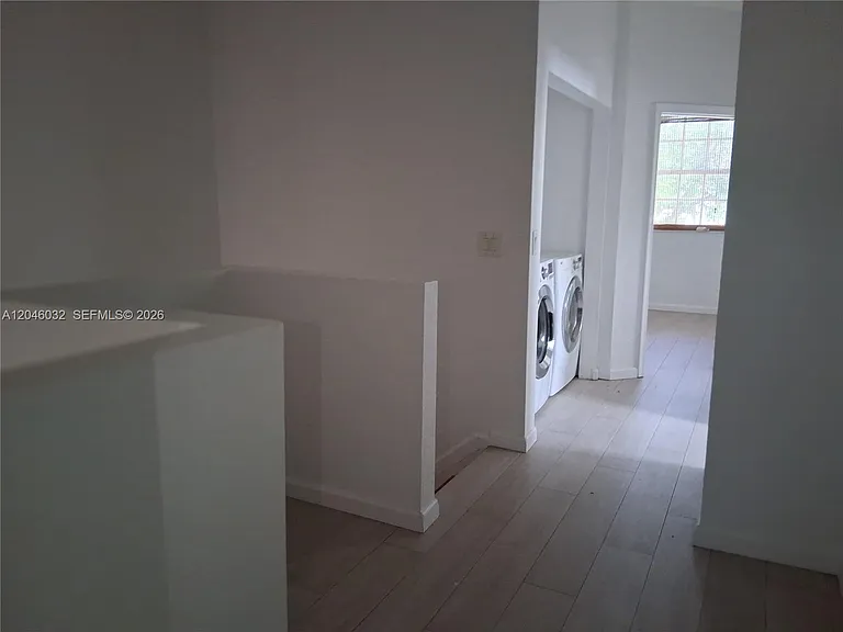1044 NE 30th Ave — Photo 17