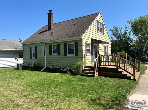 2404 Langley Ave, Saint Joseph, MI 49085