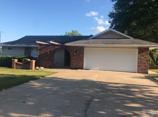 250 Terrace Dr, Oskaloosa, IA 52577