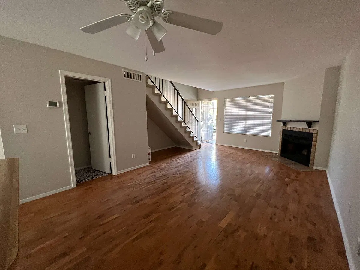 5704 East Aire Libre Avenue — Photo 4