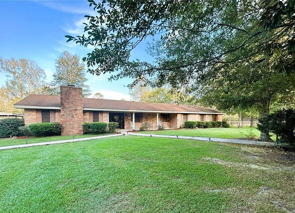 1st image of 66172 Pinewood Dr