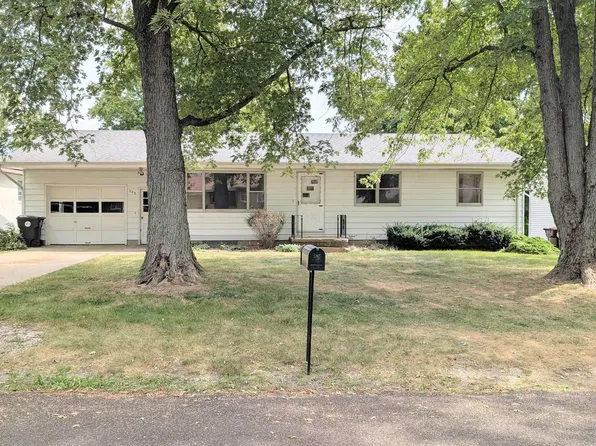 503 S White St, Mackinaw, IL 61755