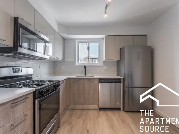 7621 N Sheridan Rd, Chicago, IL